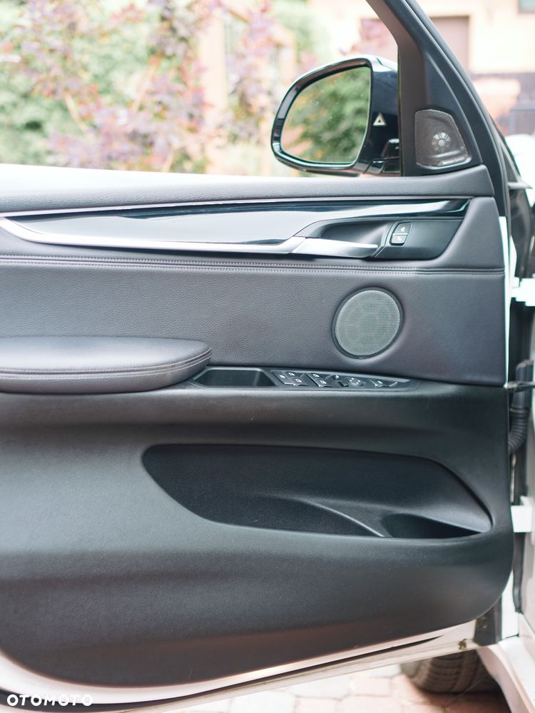 BMW X5 xDrive35i - 34