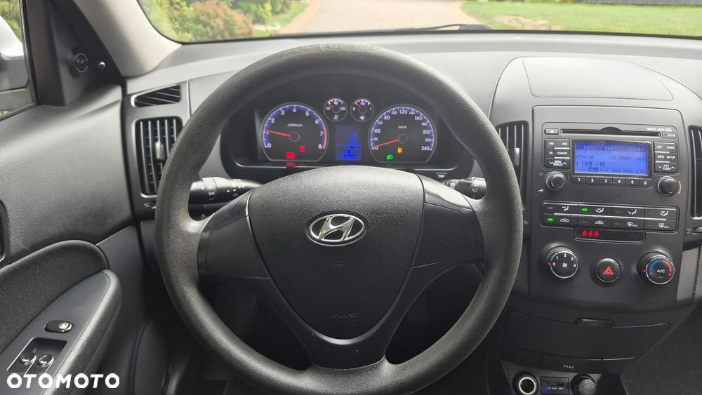 Hyundai i30 1.4 Base + EU5 - 16