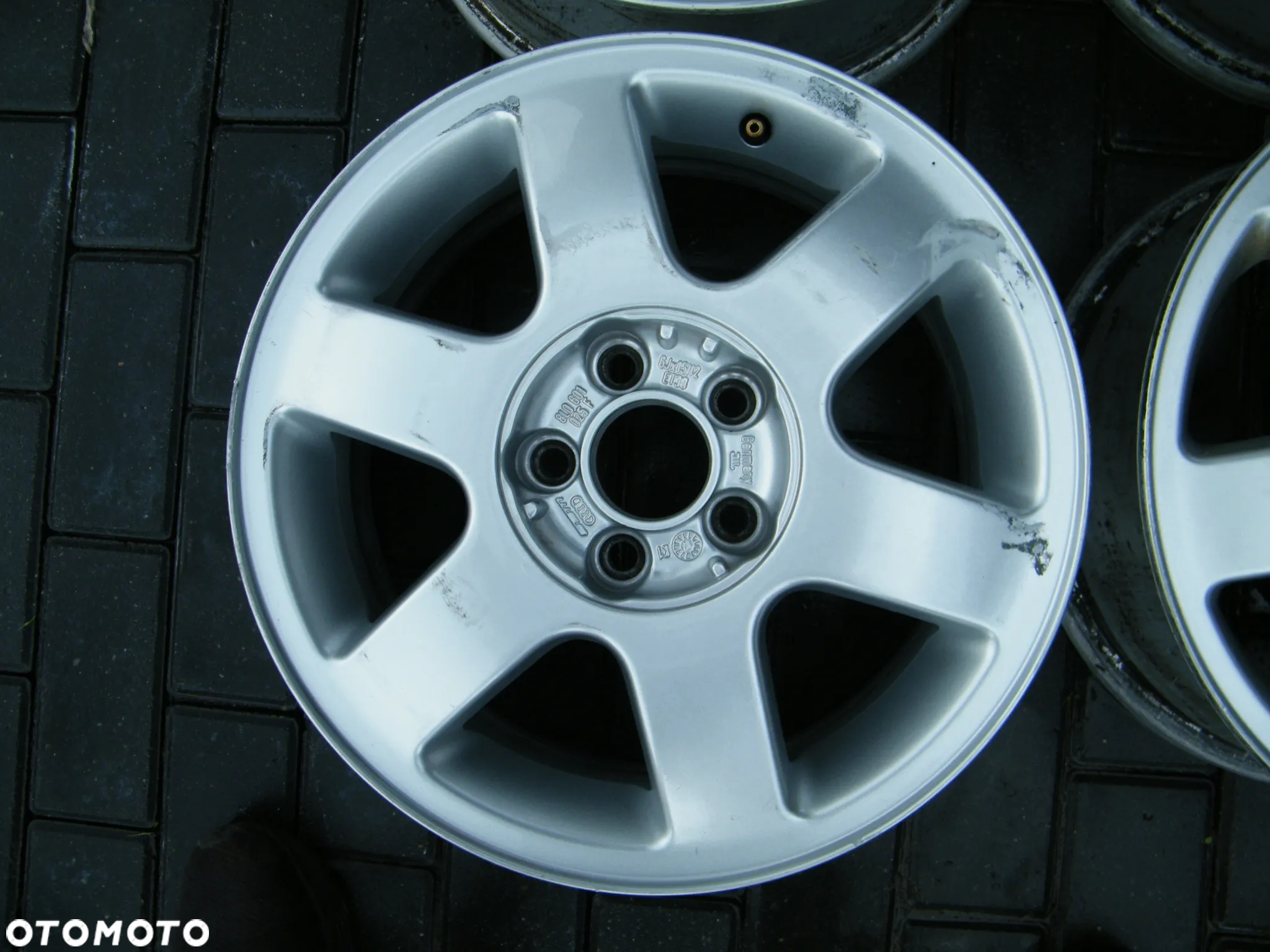 Felgi aluminiowe alufelgi komplet 5x100 ET38/ 6J x 15 otwór 56 - 4