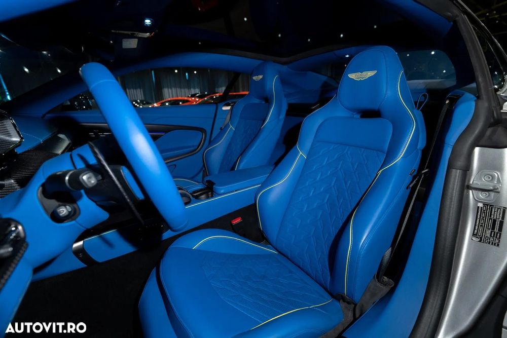 Aston Martin Vanquish - 17