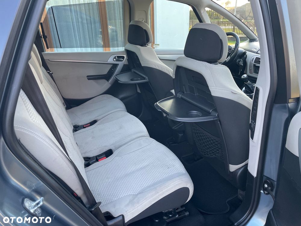 Citroën C4 Picasso - 22