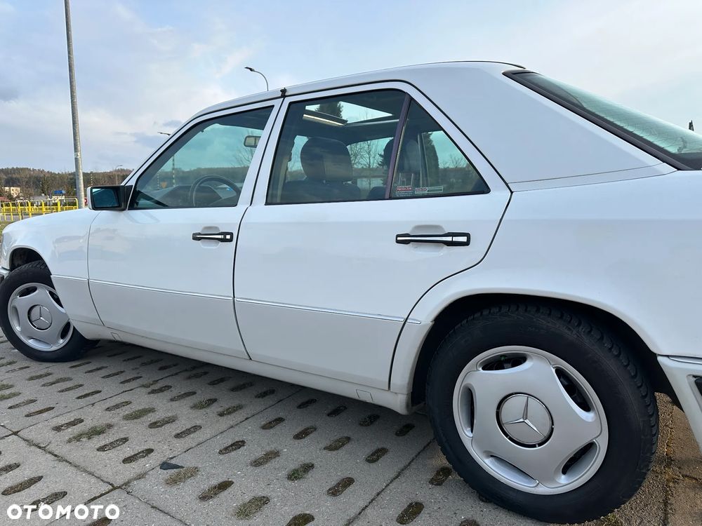 Mercedes-Benz Klasa E - 12