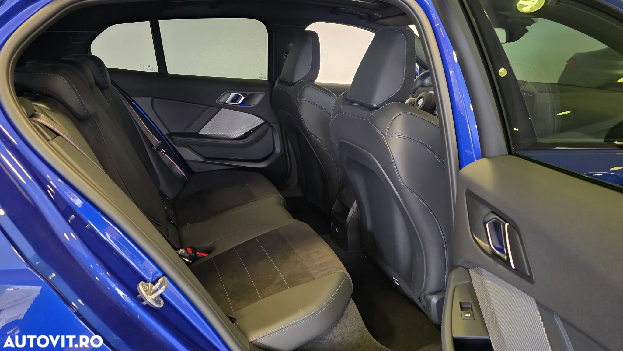 BMW Seria 1 120 AT MHEV - 11