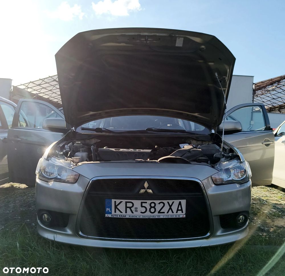 Mitsubishi Lancer - 8