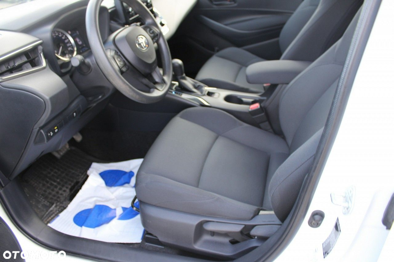 Toyota Corolla - 24