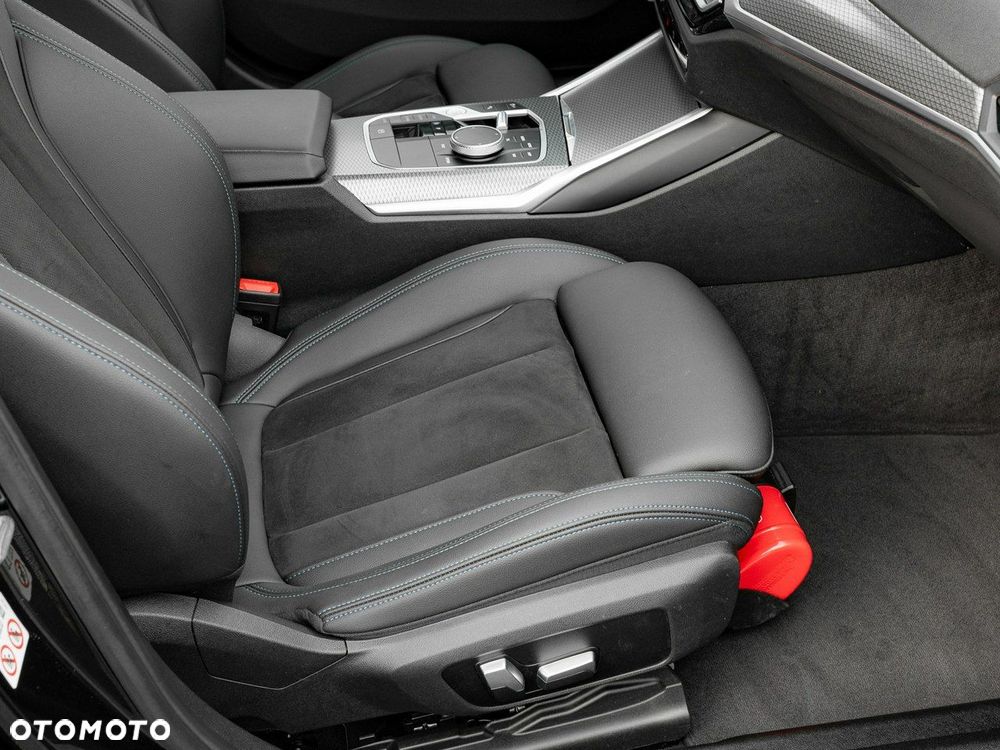 BMW Seria 3 320d xDrive M Sport sport - 31