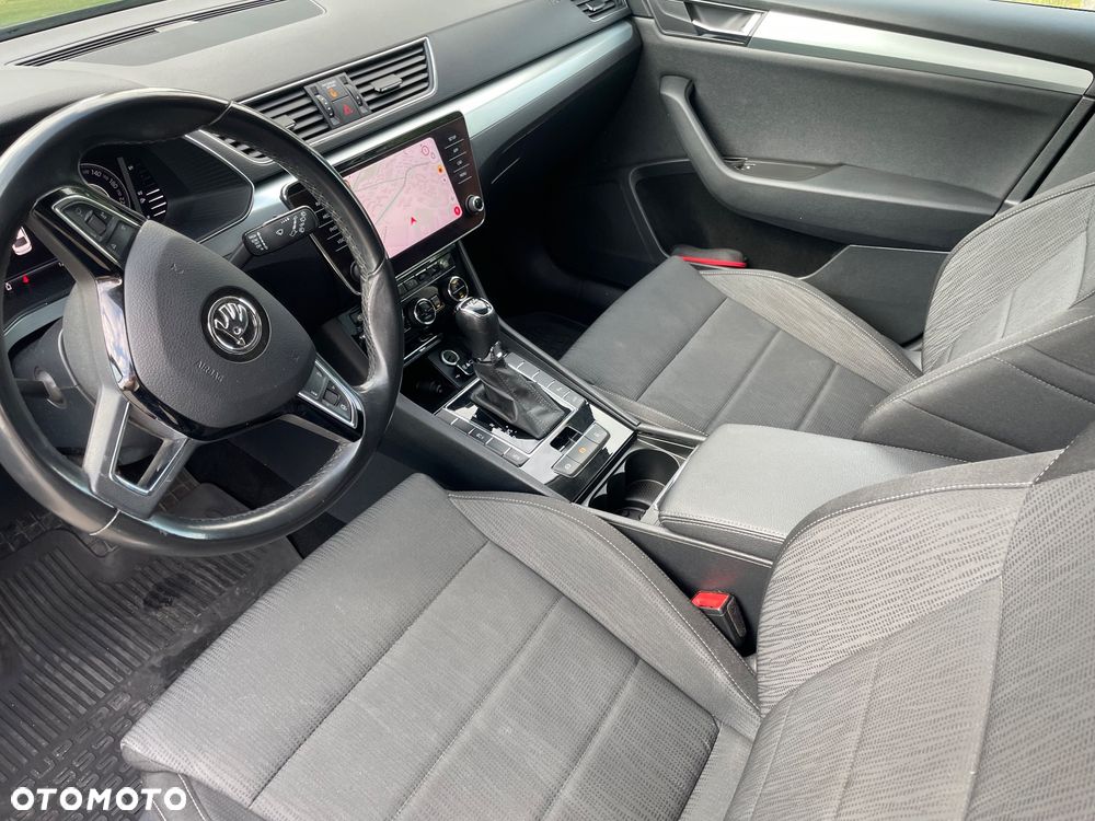 Skoda Superb 2.0 TDI Ambition DSG - 6