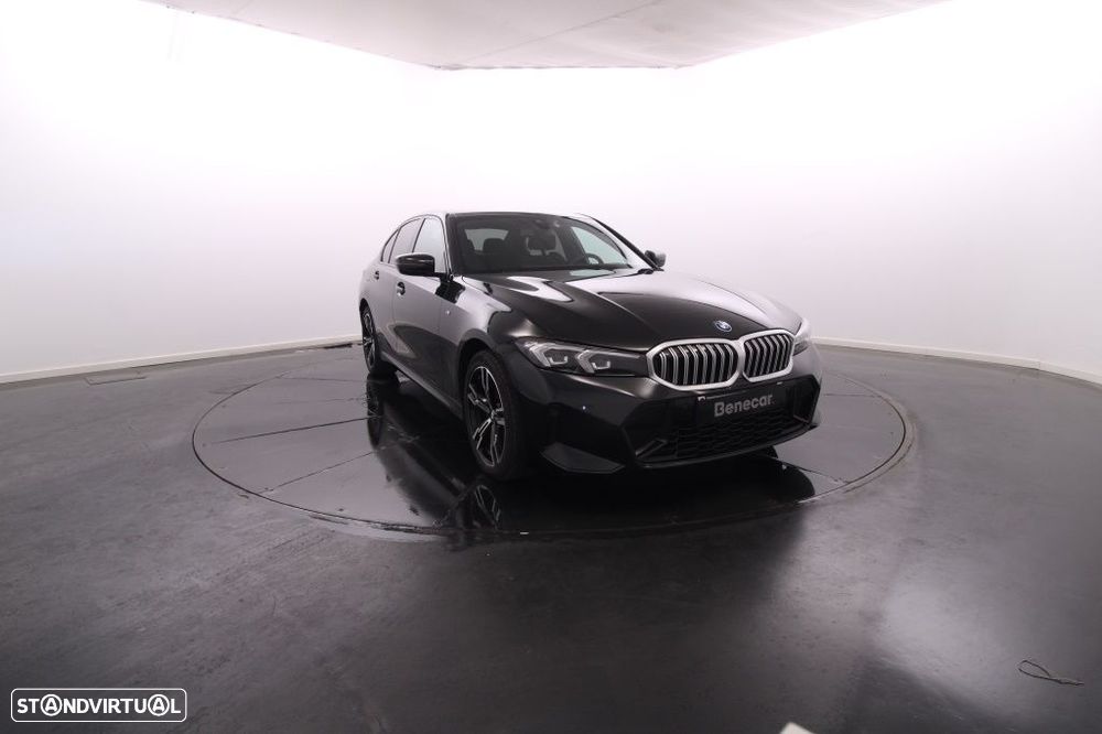 BMW 330 e Pack Desportivo M Auto - 12