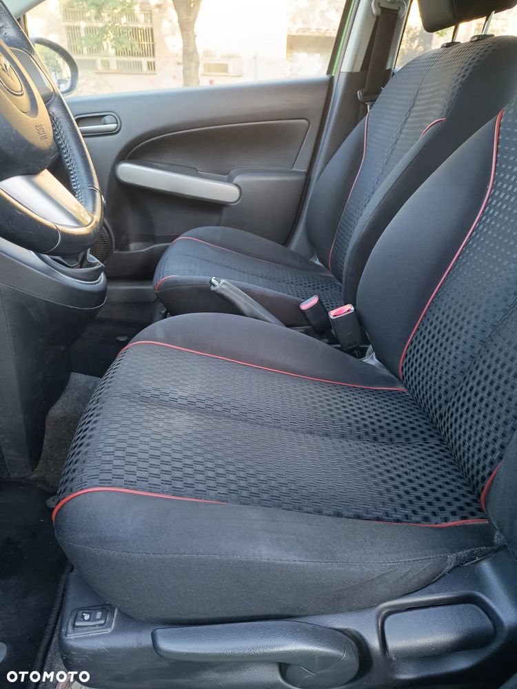 Mazda 2 - 5