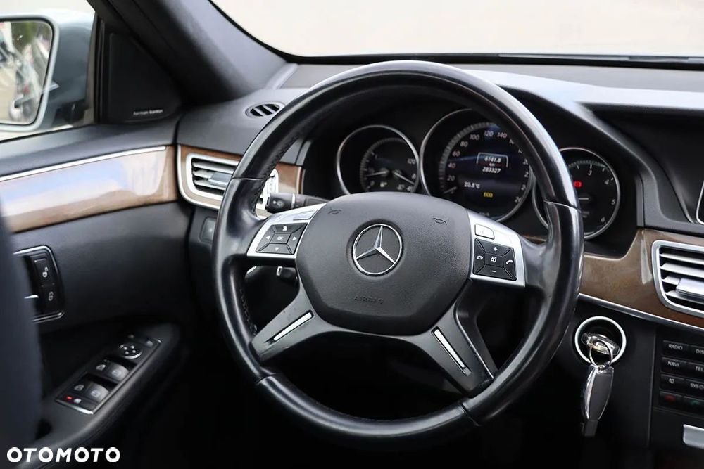 Mercedes-Benz Klasa E 200 CDI Elegance - 31