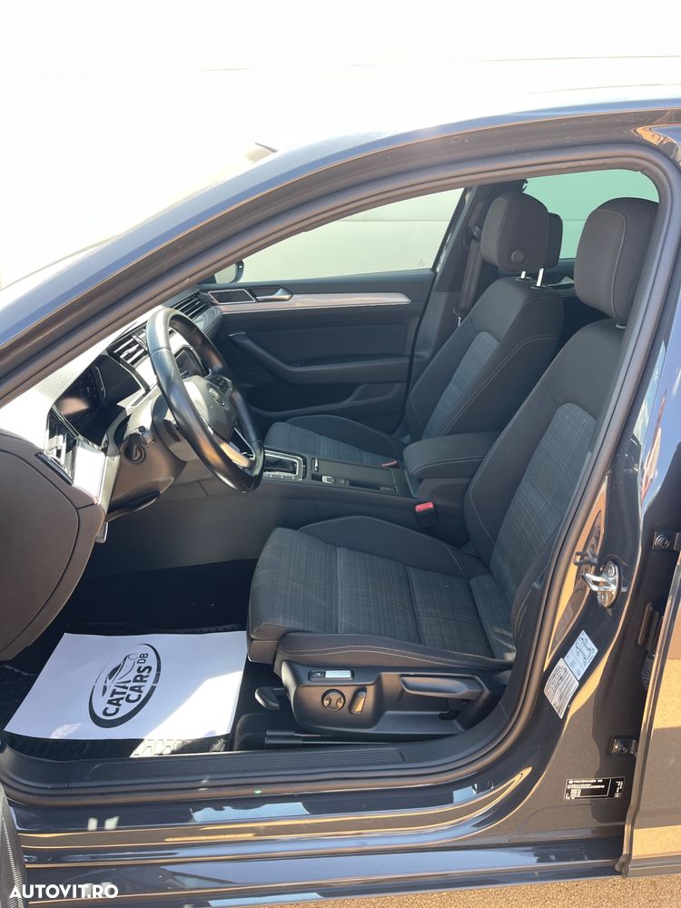 Volkswagen Passat 1.6 TDI SCR DSG Business - 30