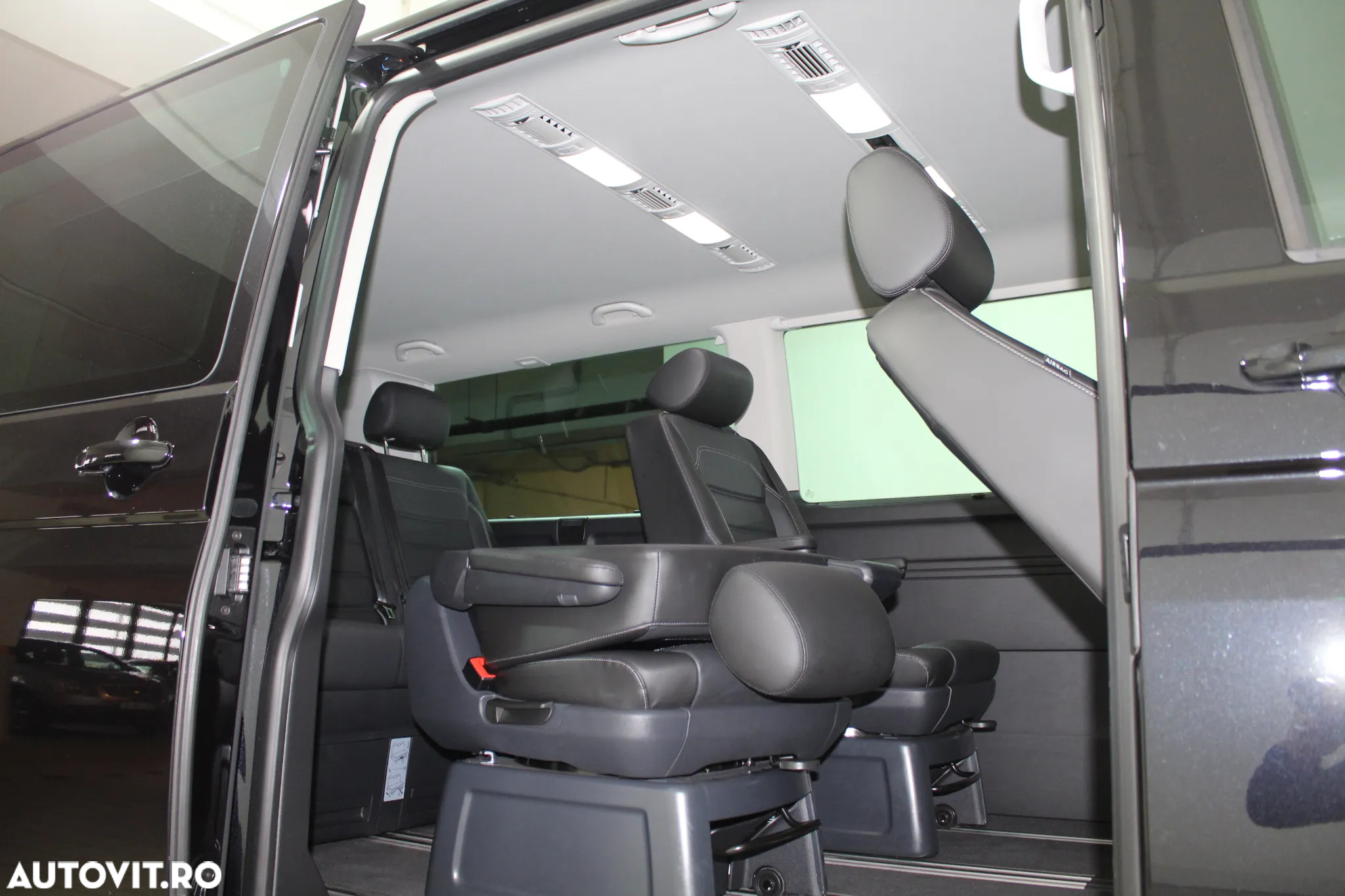 Volkswagen Multivan - 9
