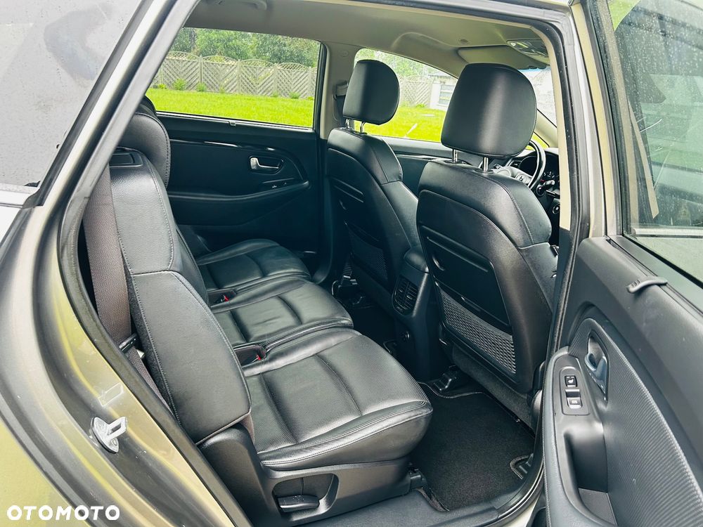 Kia Carens 1.7 CRDi XL 7os - 21