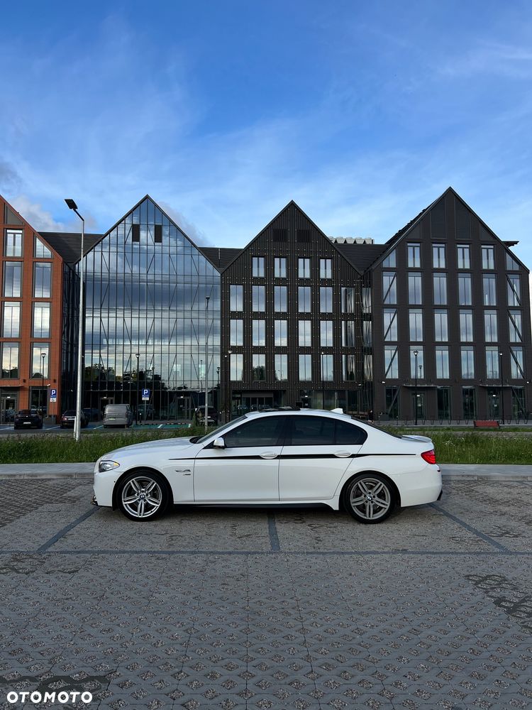 BMW Seria 5 535i xDrive - 7