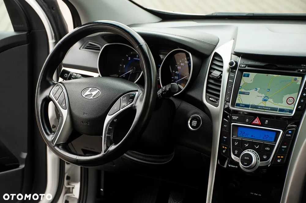 Hyundai i30 blue 1.6 CRDi Trend - 17