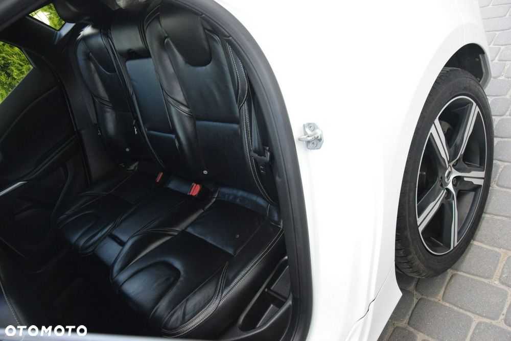 Volvo V40 D2 Kinetic - 24
