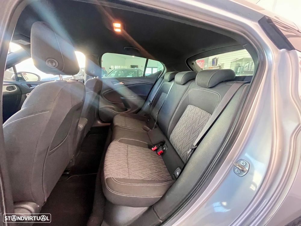 Opel Astra 1.2 Turbo S&S 2020 - 11