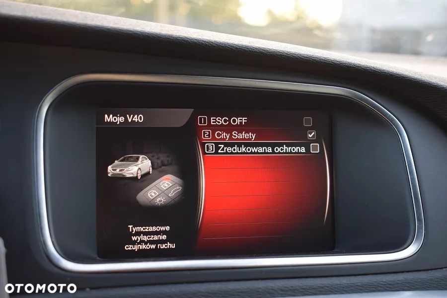 Volvo V40 D3 Momentum - 17
