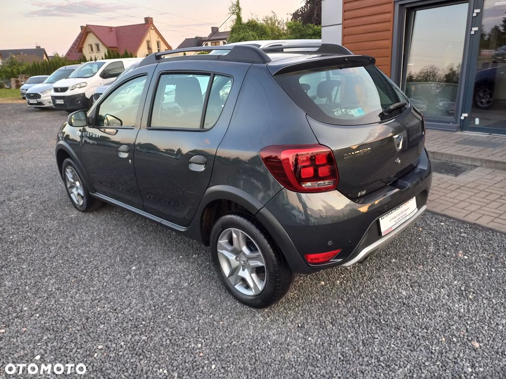 Dacia Sandero Stepway TCe 90 (S&S) Celebration - 5