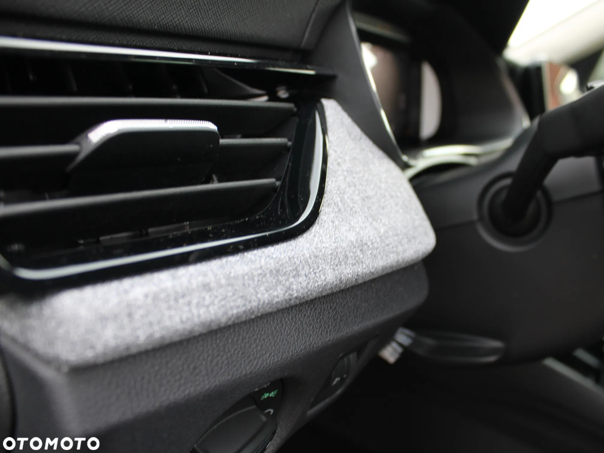 Skoda Kamiq 1.0 TSI Selection DSG - 22