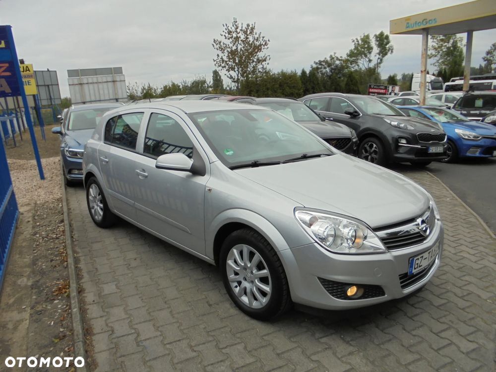 Opel Astra III 1.6 Cosmo - 1