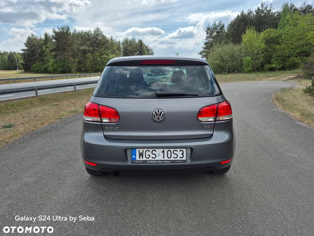 Volkswagen Golf 1.6 TDI Highline - 6