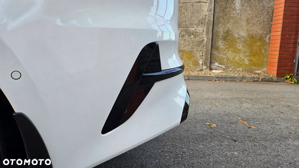 Kia ProCeed 1.6 T-GDI GT DCT - 9