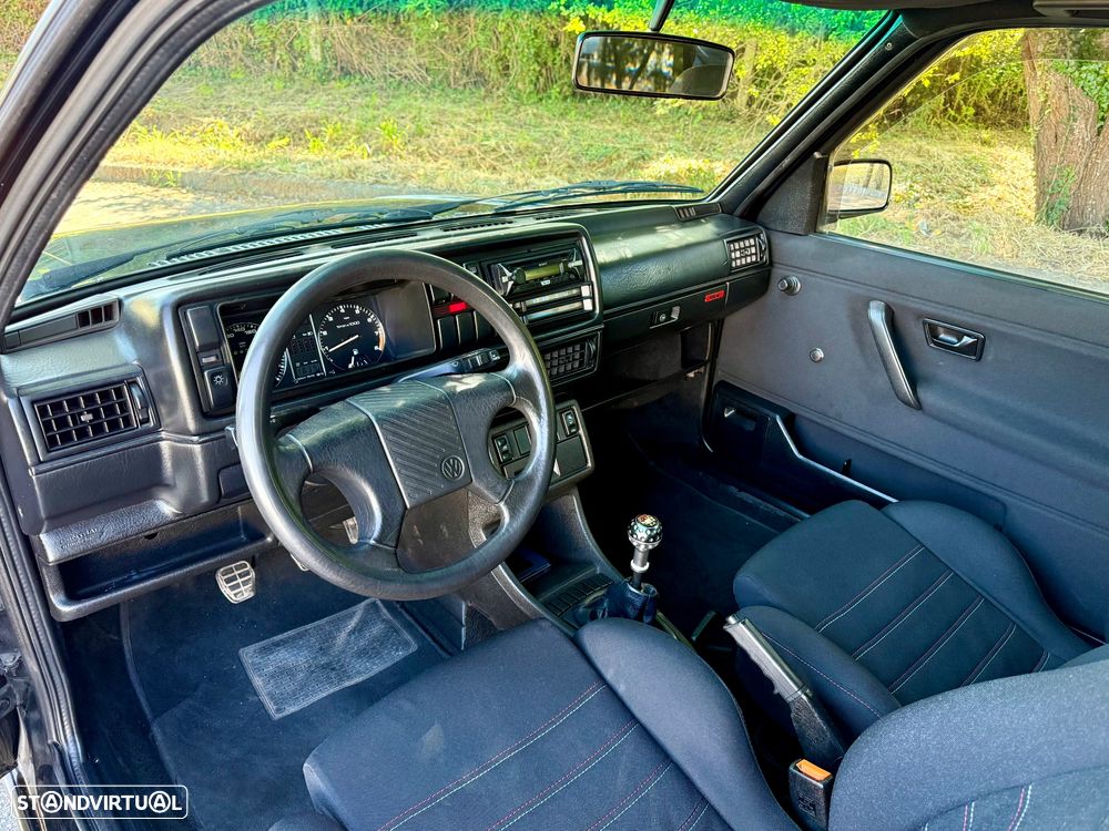 VW Golf 1.8 GTI 16V - 13