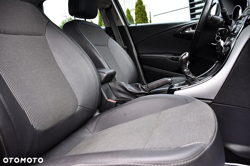 Opel Astra 1.4 Turbo Cosmo - 22