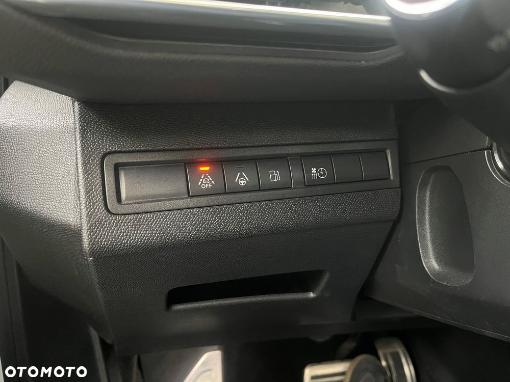 Peugeot 3008 1.6 PureTech HYbrid4 GT Line S&S EAT8 - 33