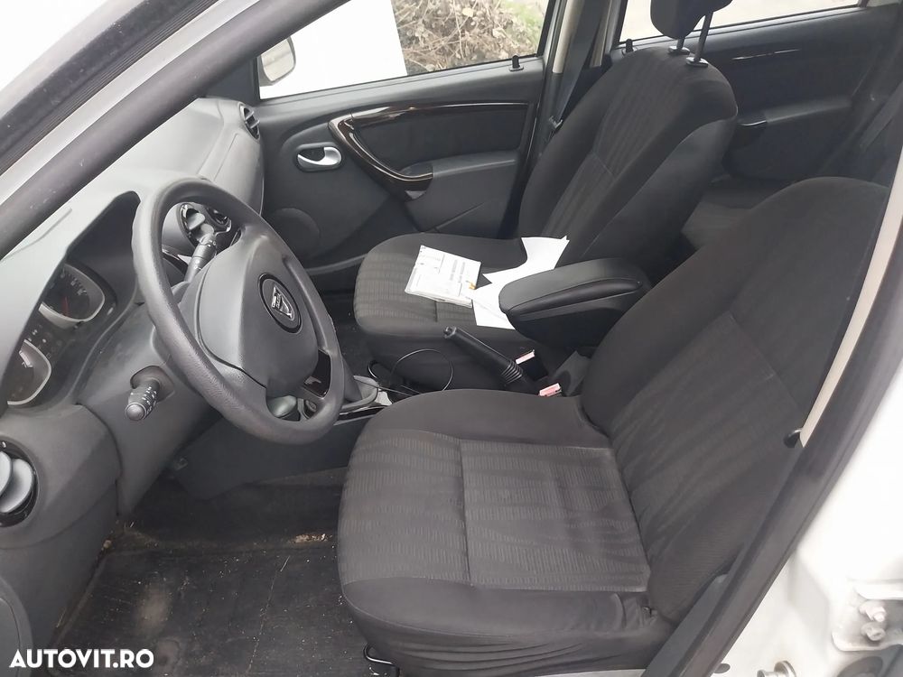 Dacia Duster 1.6 16V 4x2 Destination - 18