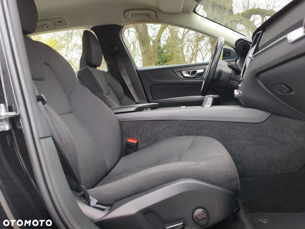 Volvo V60 B4 D Geartronic Momentum Pro - 28