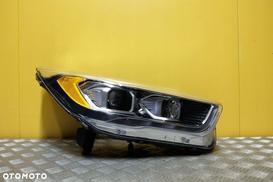 FORD ESCAPE 2017- REFLEKTOR LAMPA XENON Z LED JASNA PRAWA USA - 1