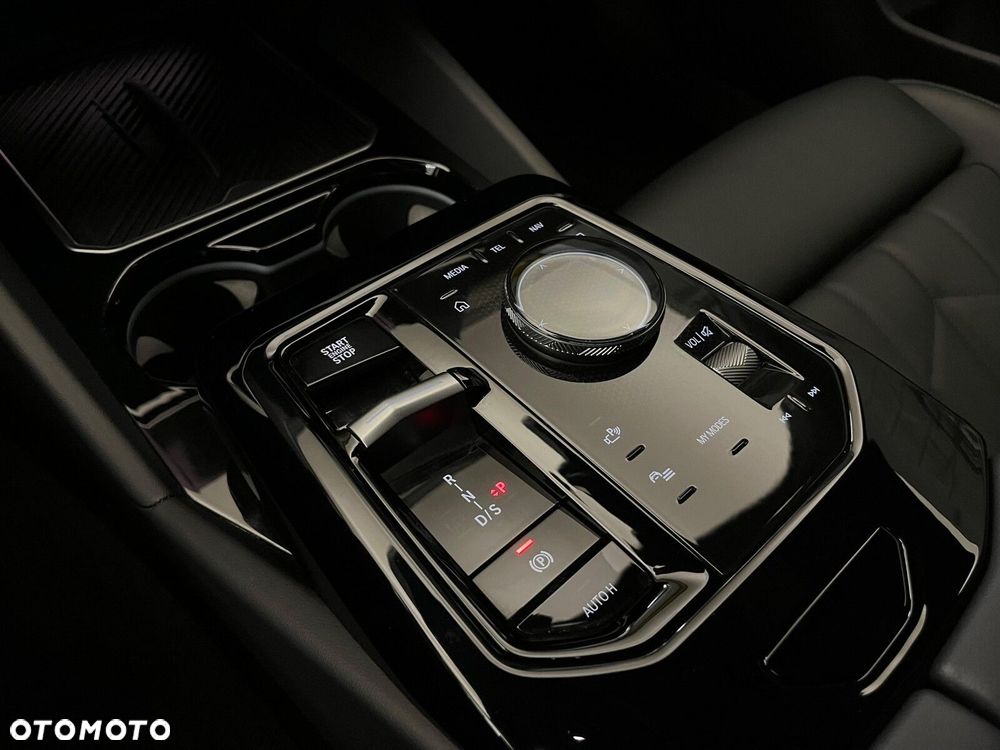 BMW Seria 5 520d xDrive mHEV M Sport - 23