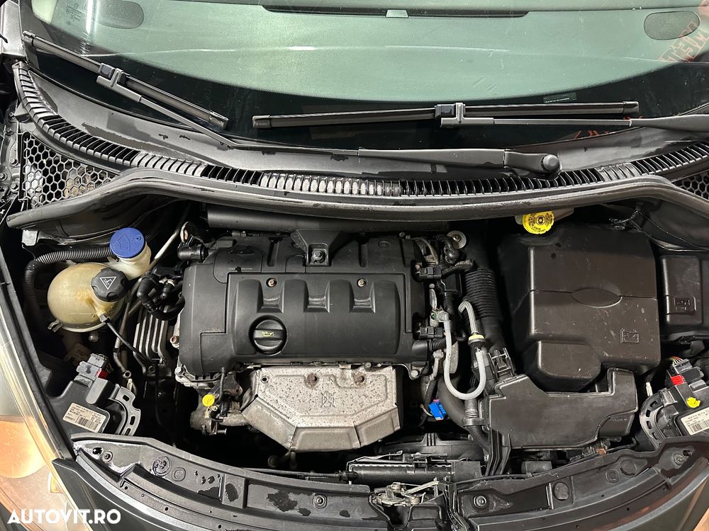 Peugeot 207 120 Premium - 12