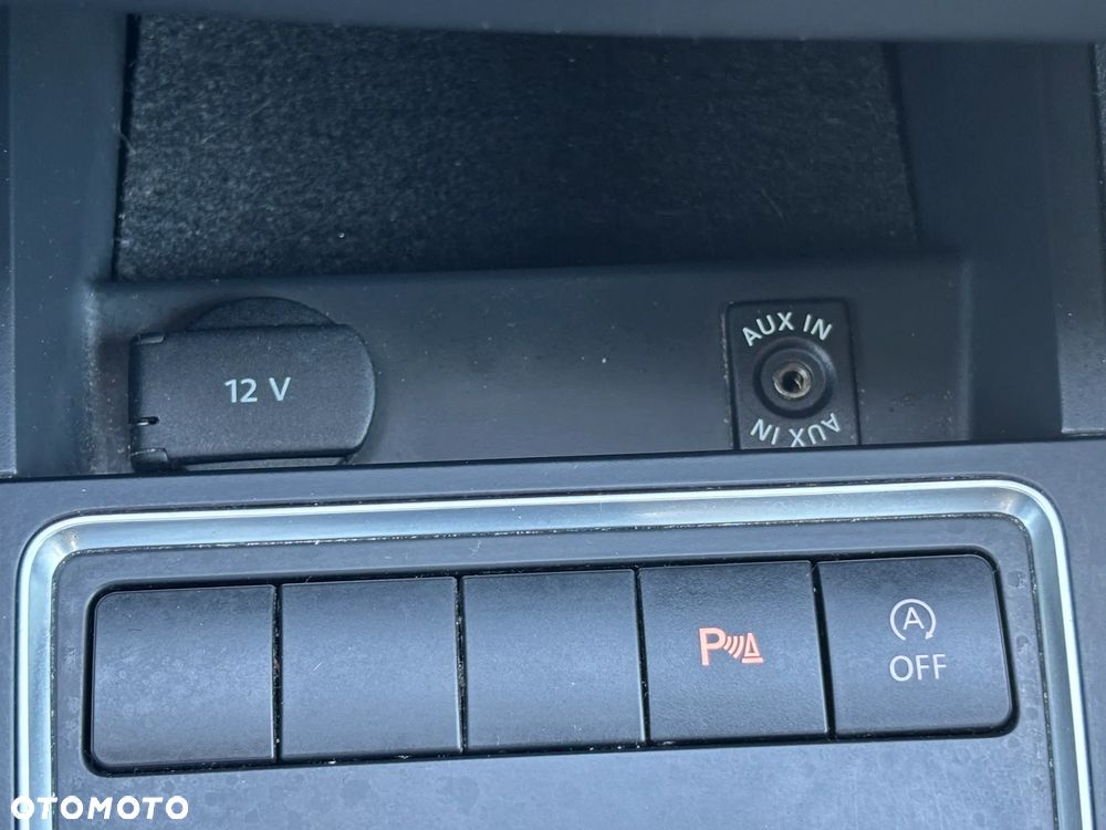 Volkswagen Jetta 2.0 TDI DPF BMT Trendline - 26