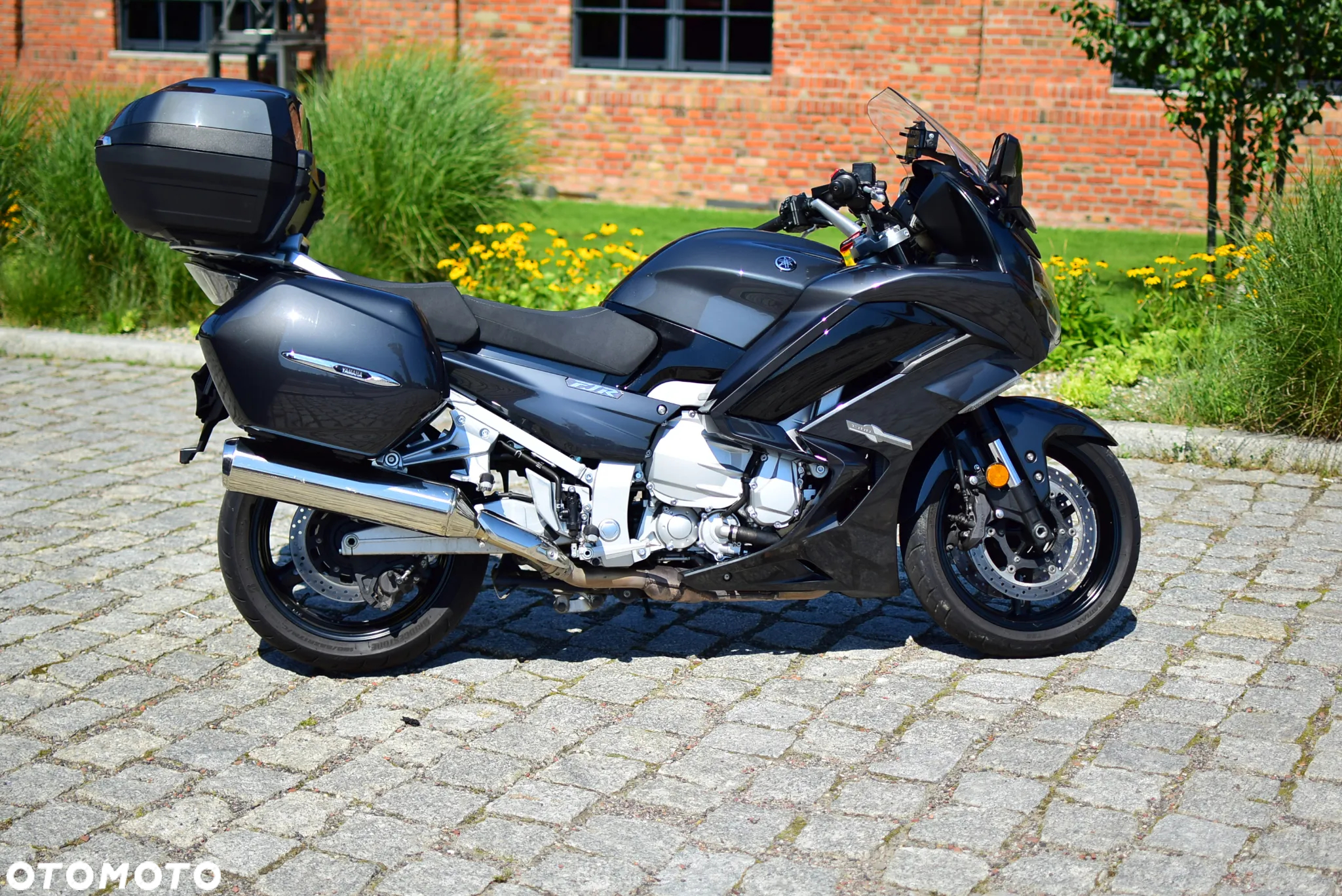 Yamaha FJR - 12