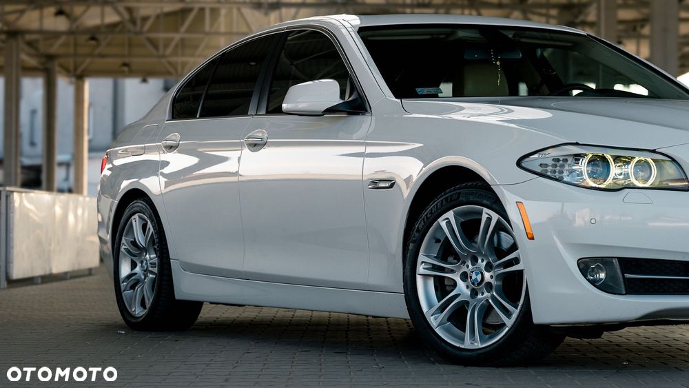 BMW Seria 5 528i - 10