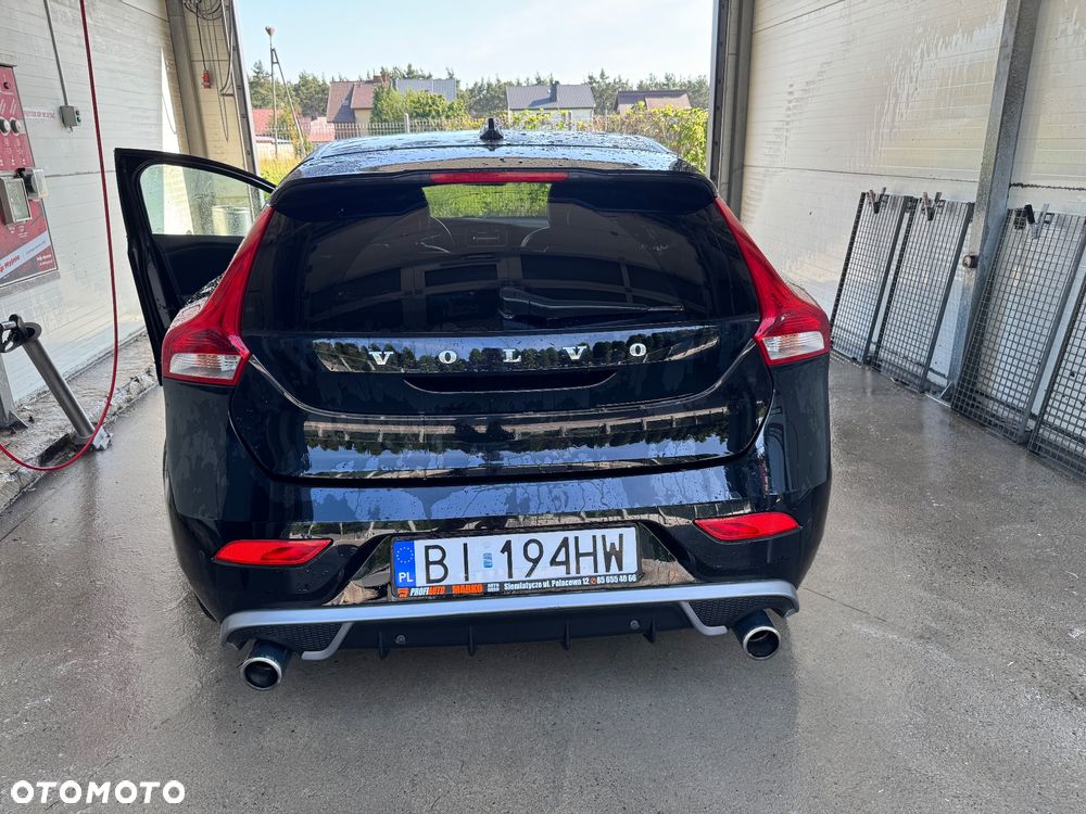 Volvo V40 D2 Drive-E R-Design Momentum - 8