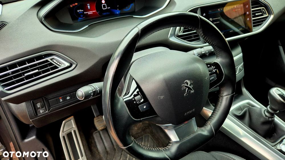 Peugeot 308 BlueHDi 130 Allure - 23