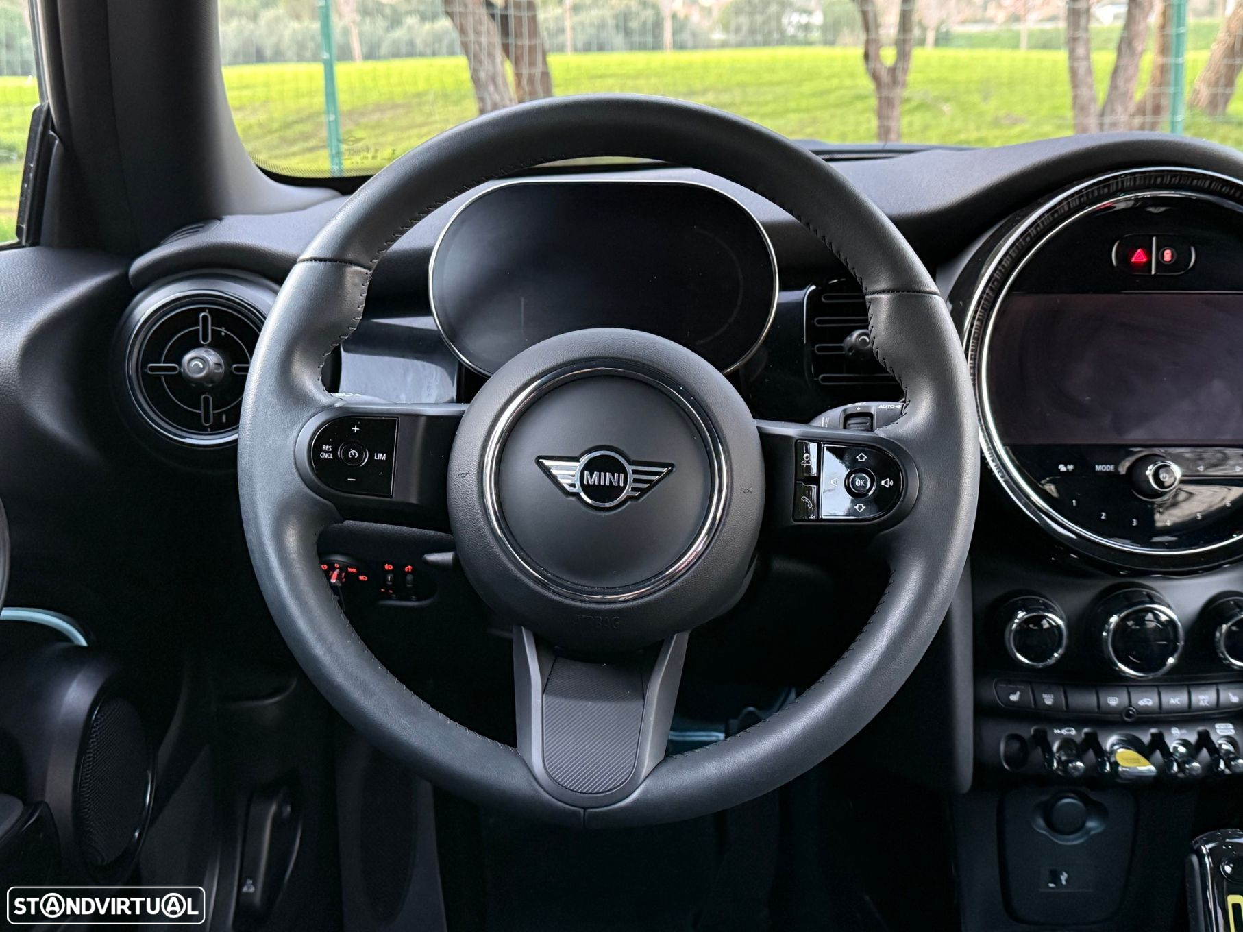 MINI 3 Portas Cooper SE Premium Essential - 39