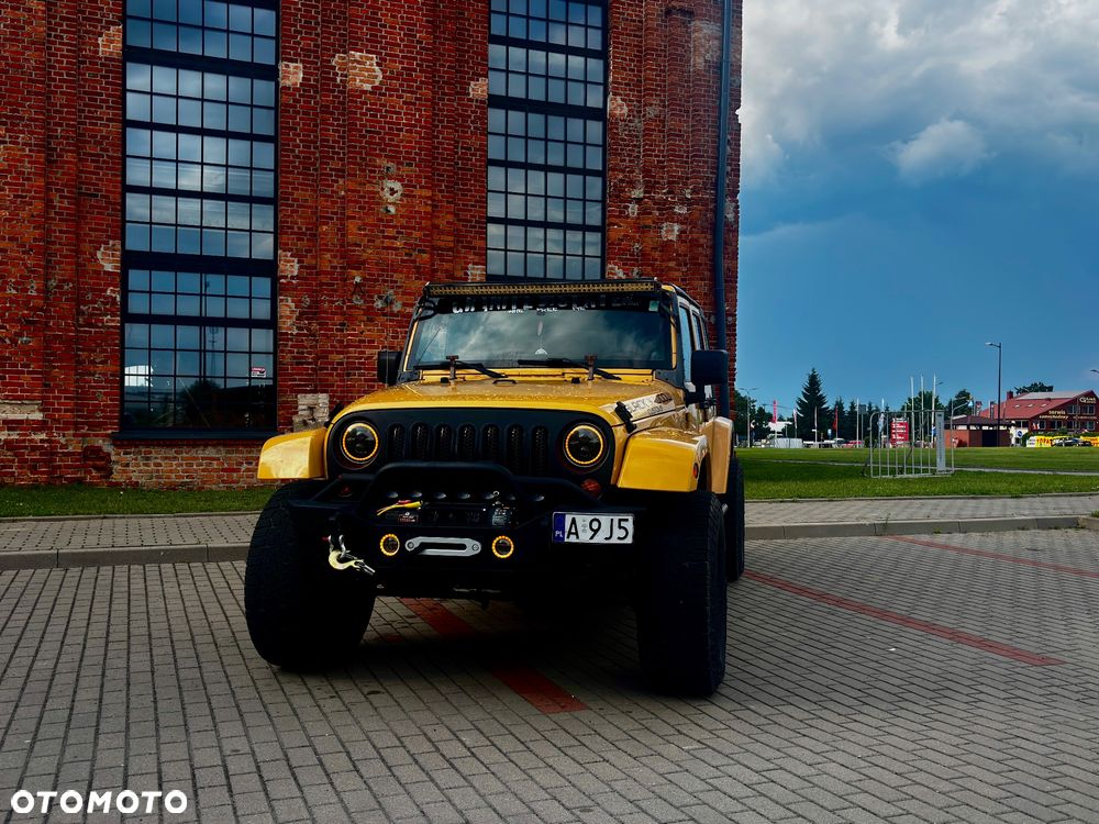 Jeep Wrangler 3.6 Unlim Sahara - 3