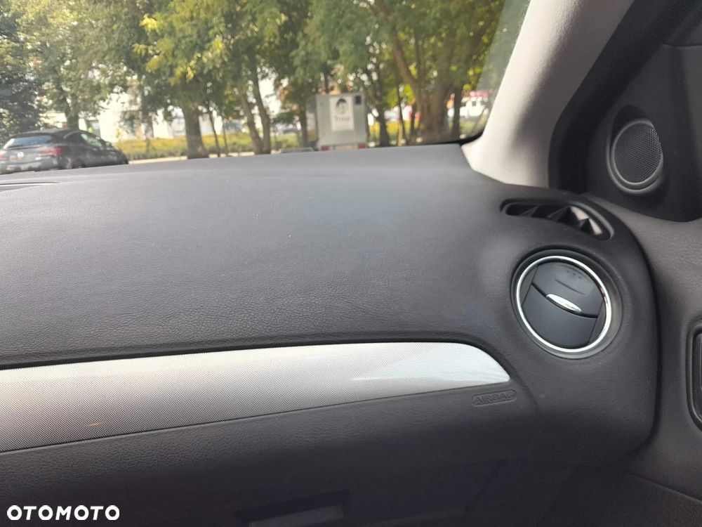 Ford Mondeo 1.8 TDCi Trend - 12