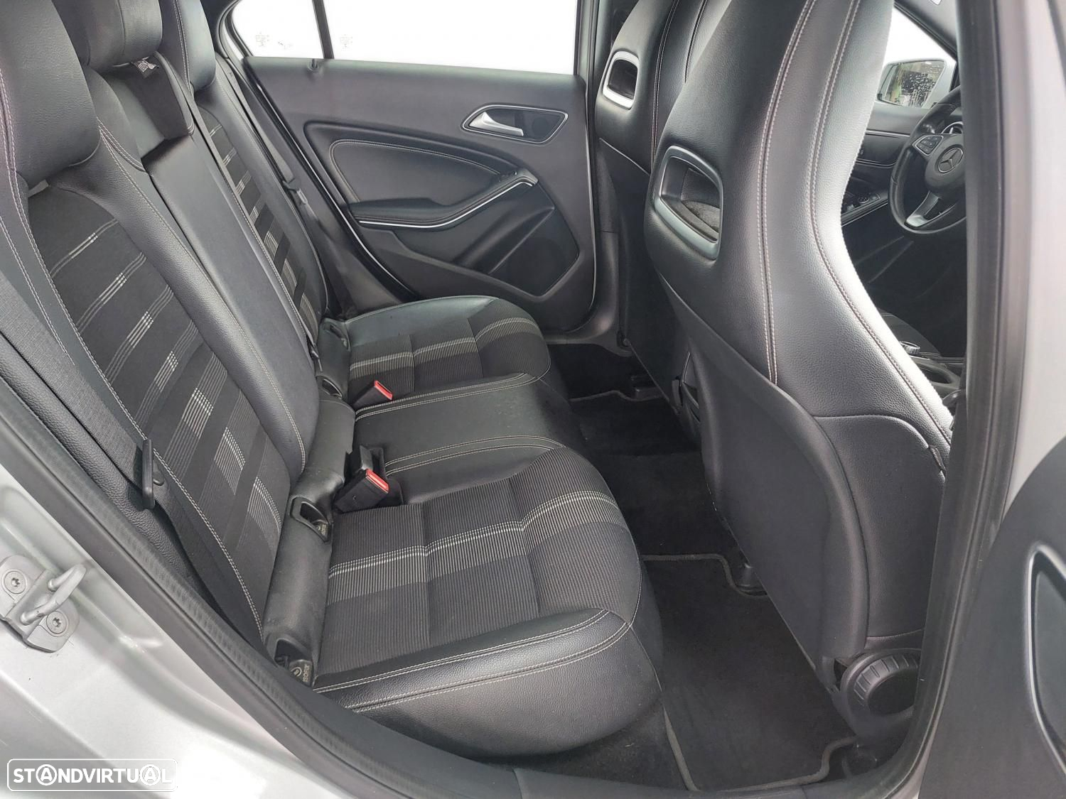 Mercedes-Benz A 160 d Urban - 42