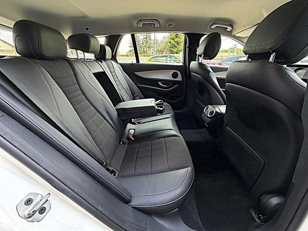 Mercedes-Benz Klasa E 300 de 4Matic 9G-TRONIC Avantgarde - 22