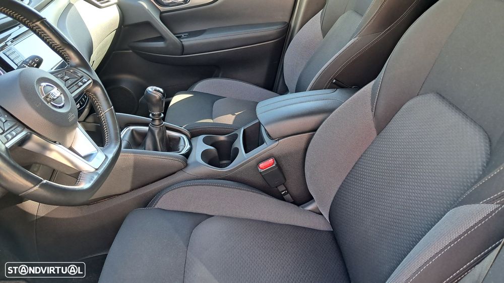 Nissan Qashqai 1.5 dCi N-Connecta J18 - 8