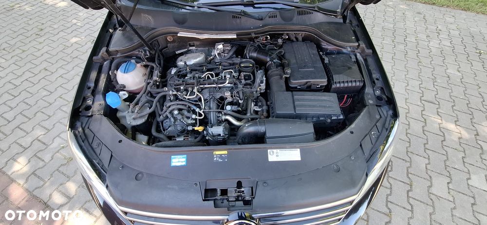 Volkswagen Passat 2.0 Blue TDI SCR Highline - 21