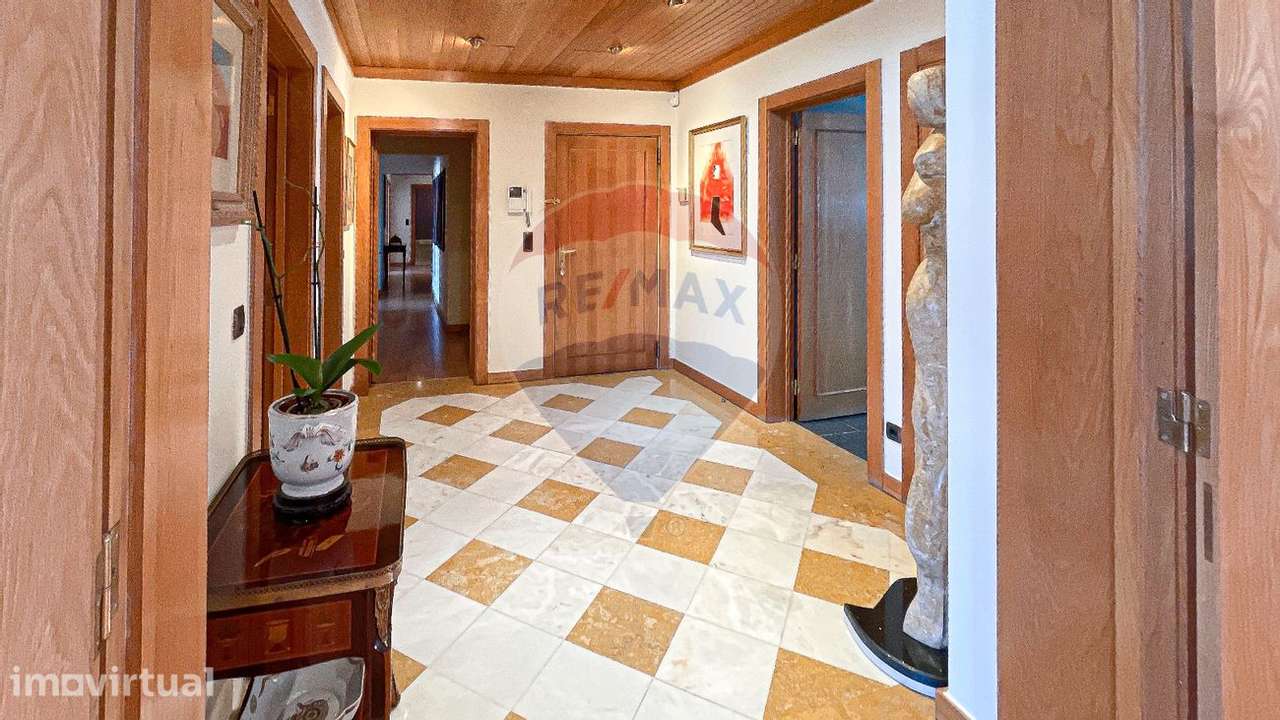 Apartamento T6 para venda - Grande imagem: 4/27