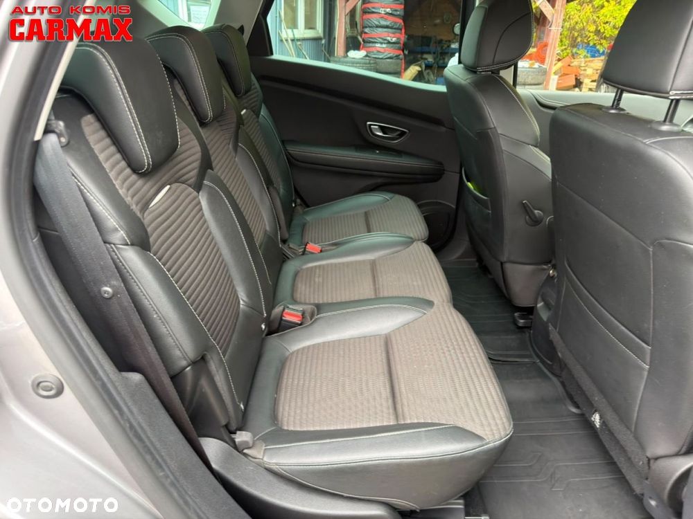 Renault Scenic - 17