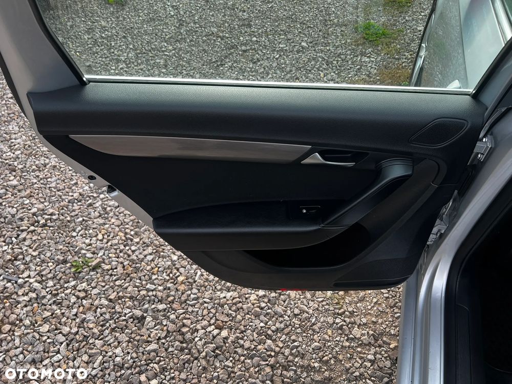 Volkswagen Passat Variant 2.0 TDI BlueMotion Technology Comfortline - 25